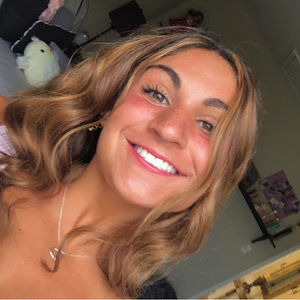 Meet your Posher, Briana